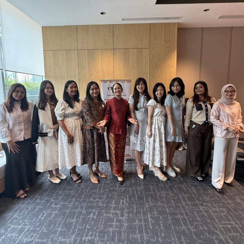 Wanita Elegan di Masterclass Ladies of Elegance
