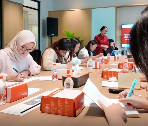 Wanita Elegan